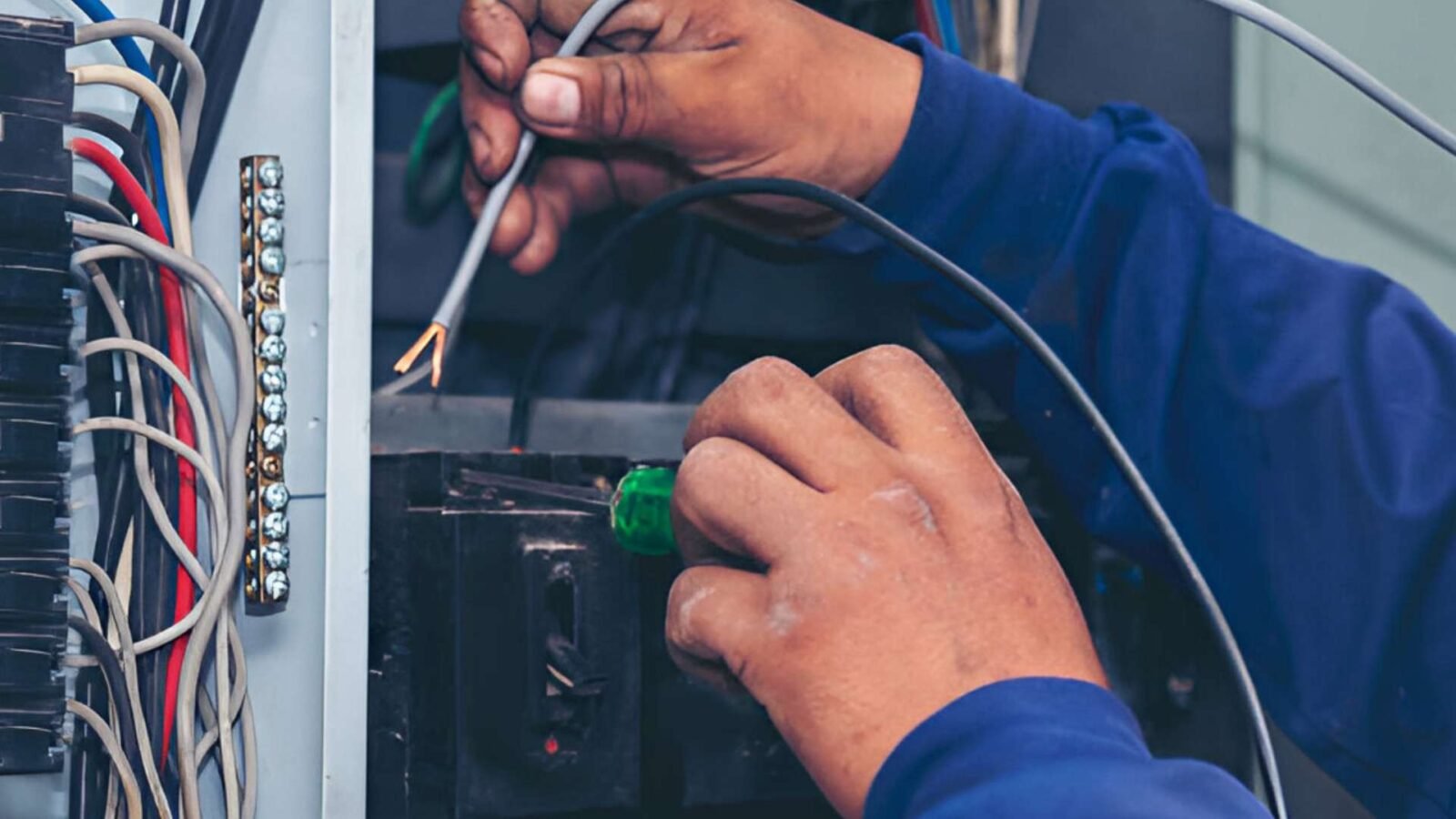 Commercial Electrician Pensacola